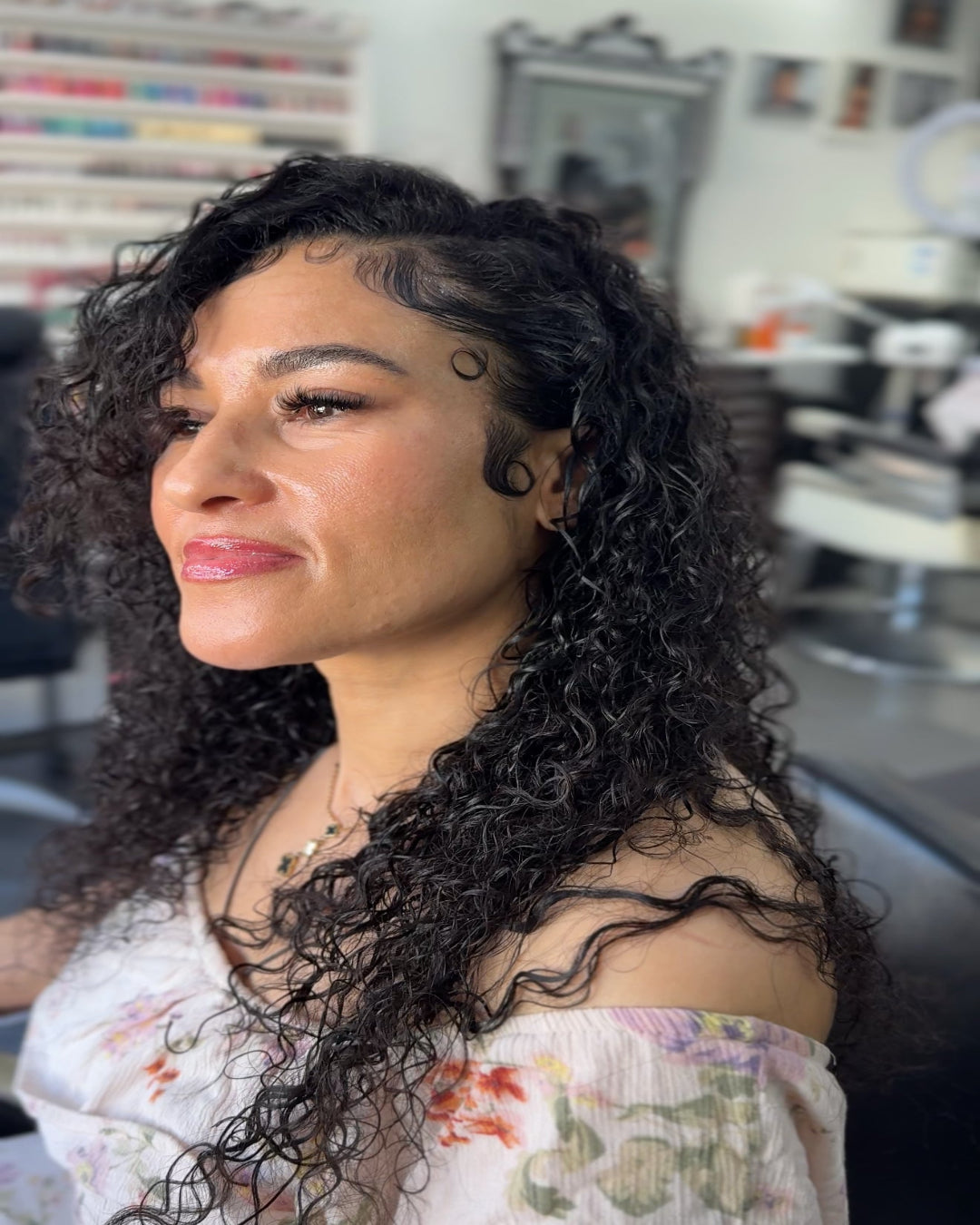 deep-curly-raw-hair-on-model-sbehair.jpg